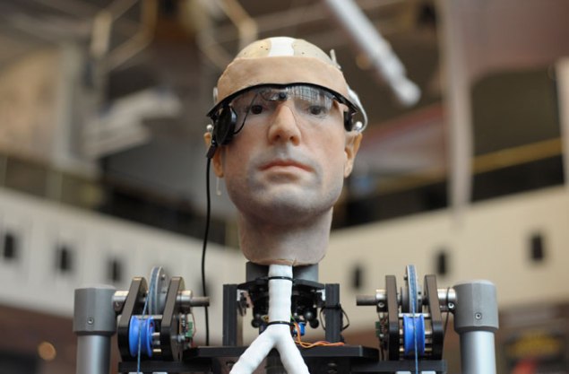 robots-almost-human-bionic-man-670